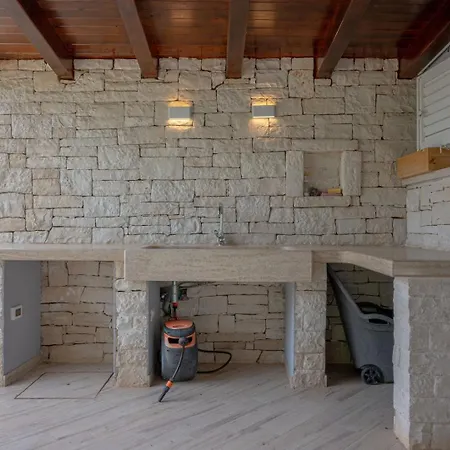 Peroj Sea Terrace House * Vodnjan
